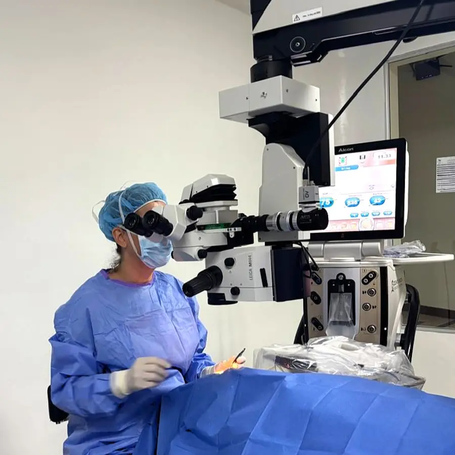 Cuanto cuesta una consulta de corrección de gafas en El Salvador